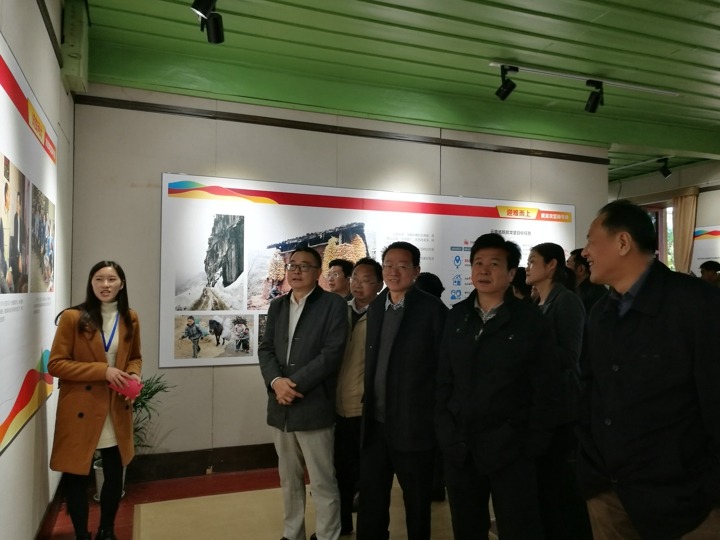 ��������������������ƶ����ɼ�չ