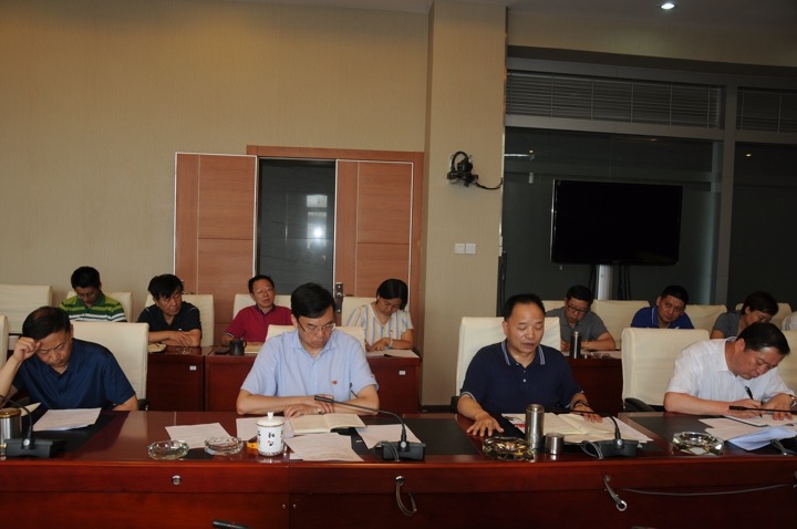 ���Ͼ����ϸ���ֲ����ŵ�ί����ѧϰ��������е��Ĵμ���ѧϰ����