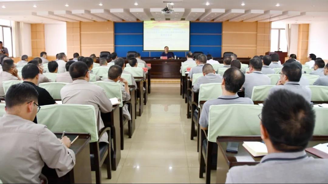 ���¸�ͬ־����ά��������ϰ��ƽ����ǿ���������Ҫ��������