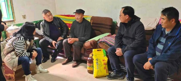 ���ŵ�ίίԱ�����ܾ�������һ�е�һƽ��ú��չ��ǰ����ůο���˶�