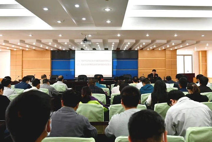 ��ά���ŵ�ί��չ��ʷѧϰ����ר���쵼��ѵ