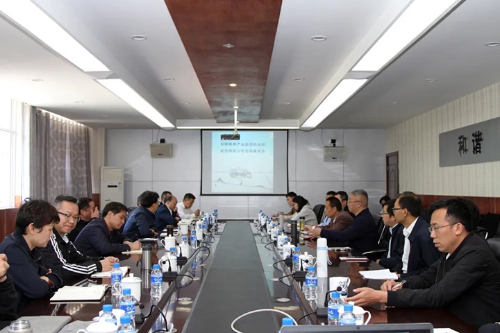 ���Ż��������²㿪չ����ΪȺ�ڰ�ʵ�¡�ʵ���˶�