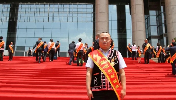 ��ѧϰ�Ƚ�������ʡ�ڶ�ʮ�����Ͷ�ģ��������ú���˶�Ԫ��