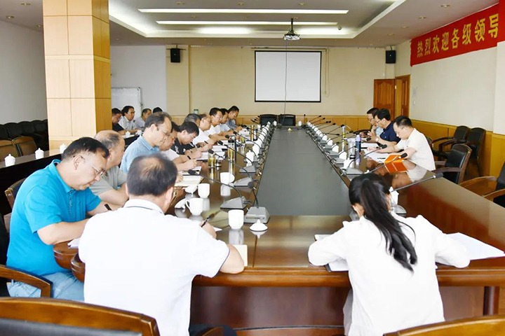 ���ŵ�ί����ǡ��ܾ����߽���һ�е���ά���Ŷ�������