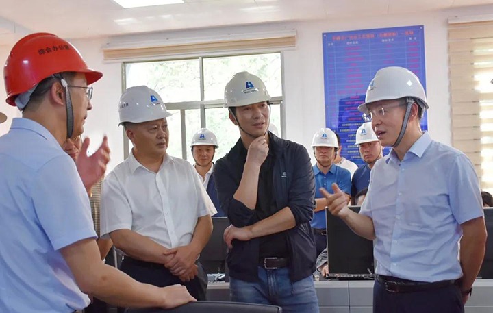 ������ί����ǡ��г���ʯ��һ�е���ú��������