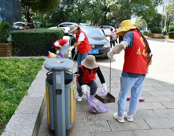 ��ά���ŵ�ί��չ��˫����˫Ч��˫���桱�˶�