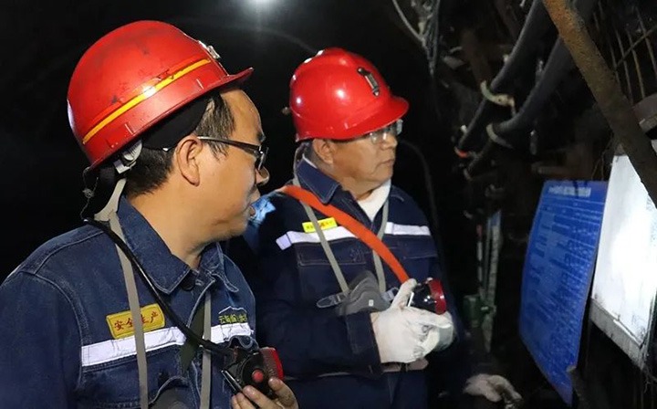 ����ú�����������������־־ֳ�������һ�и�����úҵ����ָ��������������