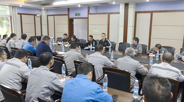 ��ú�������ϸ���ֲ������ŶԽ⻯������չ����ץһ�������������˶�������ж������