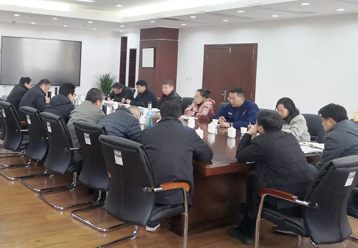 ��ú�������ϸ���ֲ������Ÿ��ܹ���ʦ����һ�е���ú������˾��չ����ǰ�����������