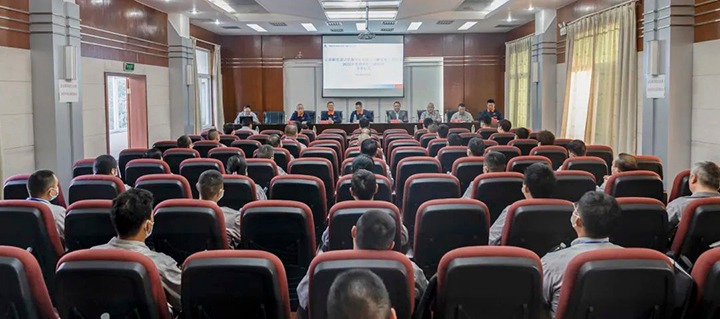 ǿ���������������⻯�����ֹ�˾���鳤ϵ����ѵԲ�����