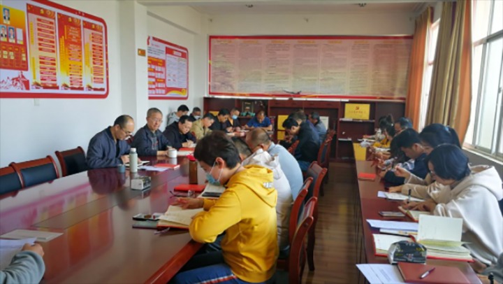 ����ʯ�ͻ�ѧ��ҵ�������޹�˾��ίר��ѧϰ�᳹ȫ�������ᡱ����