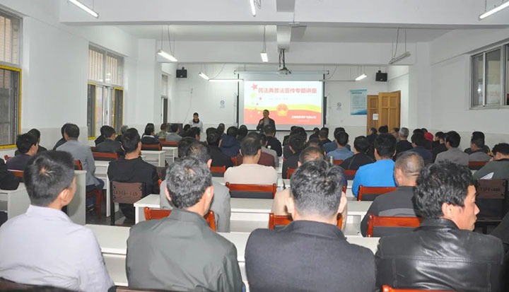 ����Ѷ��½��ú��չ�񷨵������������ɱ�ú��ٰ�ϲӭ���Ķ�ʮ��������������������úҵ��չְ������ѹ���赼��ѵ����