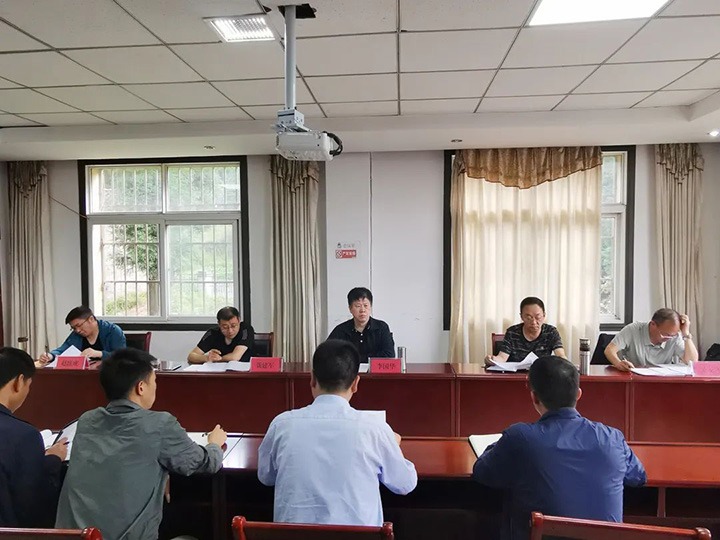 ����Ѷ��ʡ��Դ��ú̿��һ������Ա�����һ�и��Ľǵ�ú����ָ�����顢��ú������˾��չ����һ���˶�������úҵ��չ�조��һ���˶�