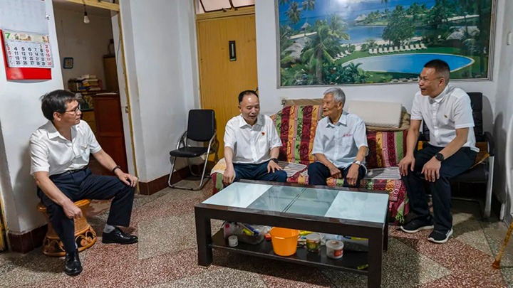 ���ŵ�ί��ǡ����³����¸յ��⻯�����ֹ�˾�߷�ο���ϵ�Ա�����ѵ�Ա