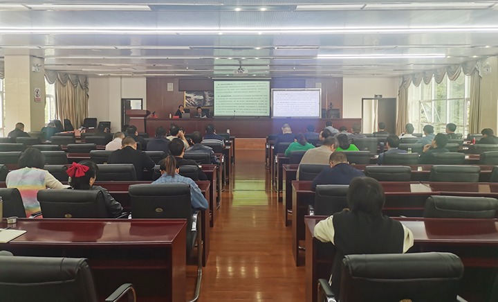 ����Ѷ���쾮ú��˾��չר���������Σ�����ú������ǣ����ú��Ͷ��ʹ�ã�����ú̿��˾��֯ȫԱ������