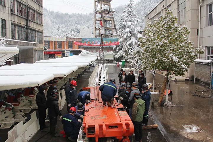 ���ú��˾����۲������豸����������������