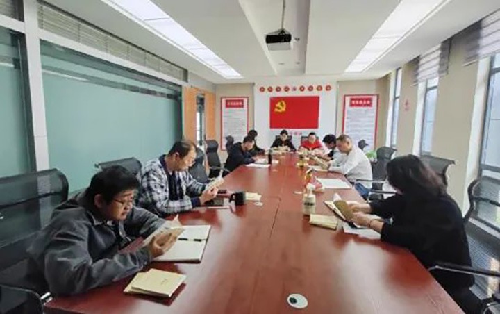 ����Ѷ�������ϸ���ֲ��ز���˾��֧����չѧ�á��ڴ��顱�˶�