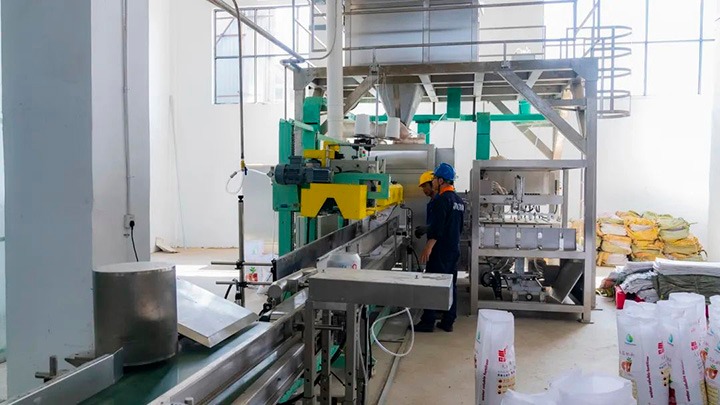 ����Ѷ���⻯�����ֹ�˾5���/�����Ԫ��ˮ�ܷ�װ�ý����깤