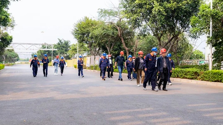 �������Э����ϯ�ճ�һ�е��⻯�����ֹ�˾��չ����ʵ�廯ת������ר�����