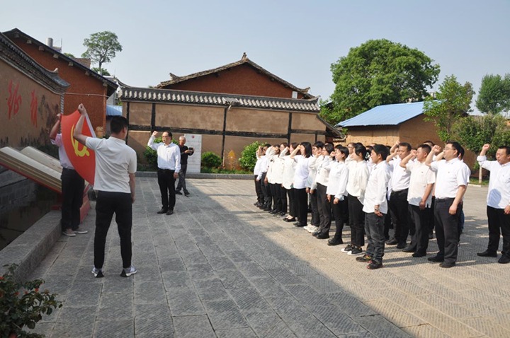 ����Ѷ��½��ú��˾���������ӿȪ��������ݿ�չ���Խ����˶�