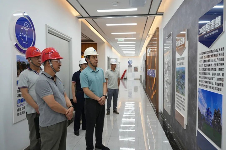 �������������ú�������ϸ���ֲ������ŵ�ί����ǡ�������ϯ����һ�е���ú������˾��չ�����������