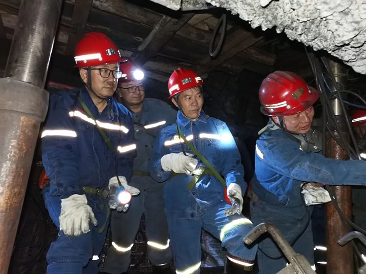 �������������ú�������ϸ���ֲ������ŵ�ίίԱ�����ܾ������ܹ���ʦʩ��ΰ��½��ú��˾��չ�����������