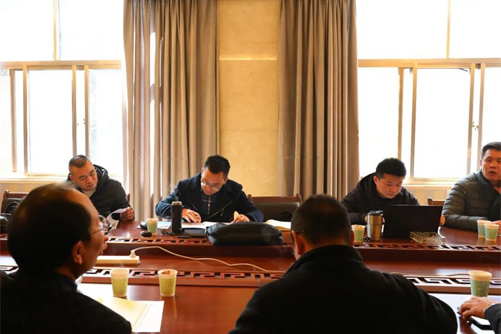 ���۽���ú�����ҿ�ɽ�����������Ͼ�ִ��һ��һ�е���Դ�Ž�úҵ���޹�˾��չú���������